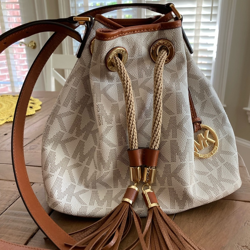 Michael Kors bucket bag